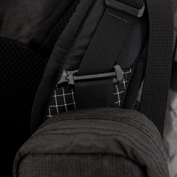 ULTRA Shoulder Strap Pocket image showing how pocket clips to daisy chain