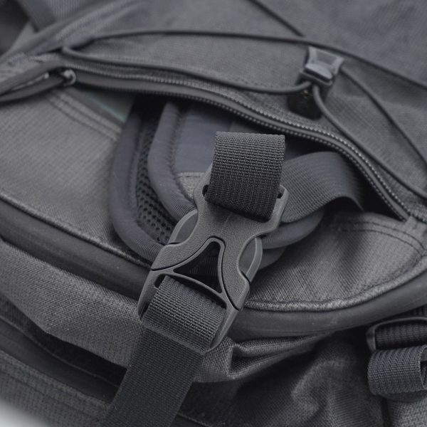Dragonfly Hipbelt can be stored in front pocket