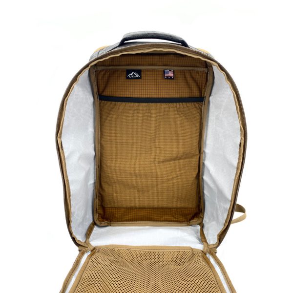 Ultra Cicada Muse: Open View showing complete interior