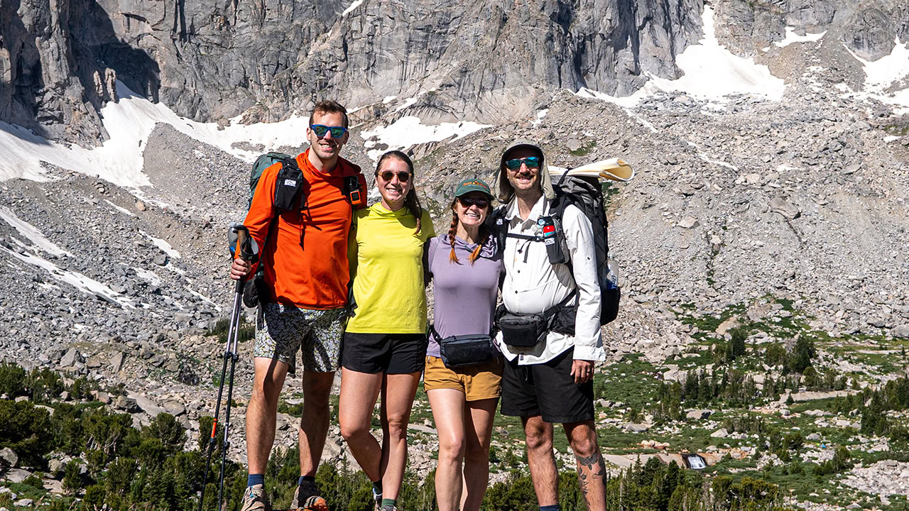 personal-2 A group of backpackers