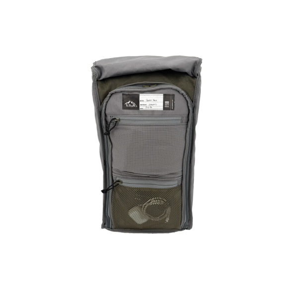 Internal front pannel dual zippered pockets on the 36L Dragonfly 0526